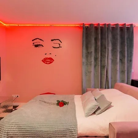 Suite Familiale 4P Avec Jacuzzi Prive *