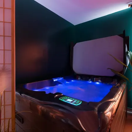 شقة Suite Familiale 4P Avec Jacuzzi Prive