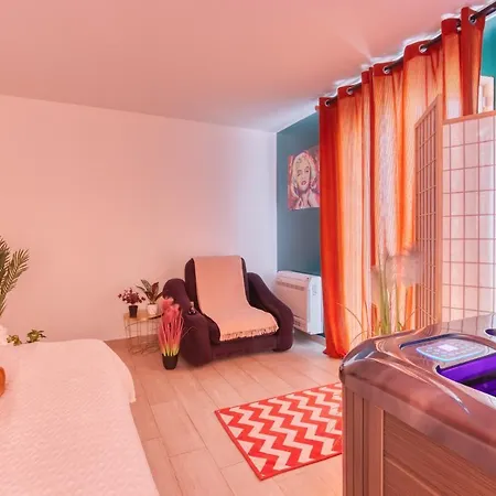 Suite Familiale 4P Avec Jacuzzi Prive شقة Montry