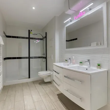 شقة Suite Familiale 4P Avec Jacuzzi Prive